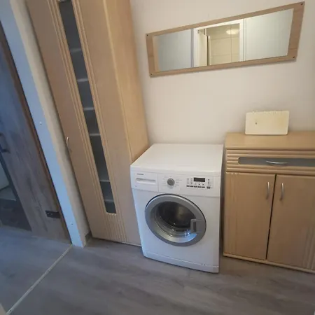 Close To Citycenter, 5 Min Metro U1, 50 M Bus, Apartamento *