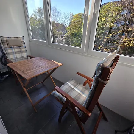 Apartamento Close To Citycenter, 5 Min Metro U1, 50 M Bus, *